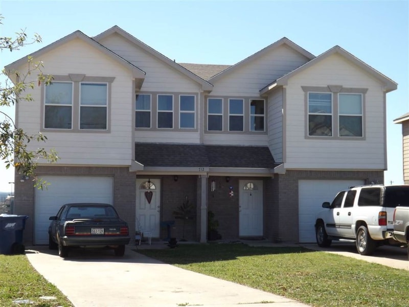 Primary Photo - 712 Claremont Pkwy