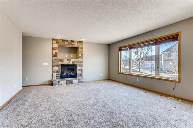 Foto del edificio - 13060 180Th Court Nw, Elk River, MN, 55330