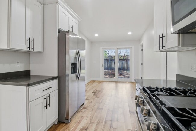 Foto del edificio - 30 Bloomfield Rd