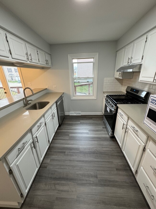 Photo - 230 Chesna Dr Townhome