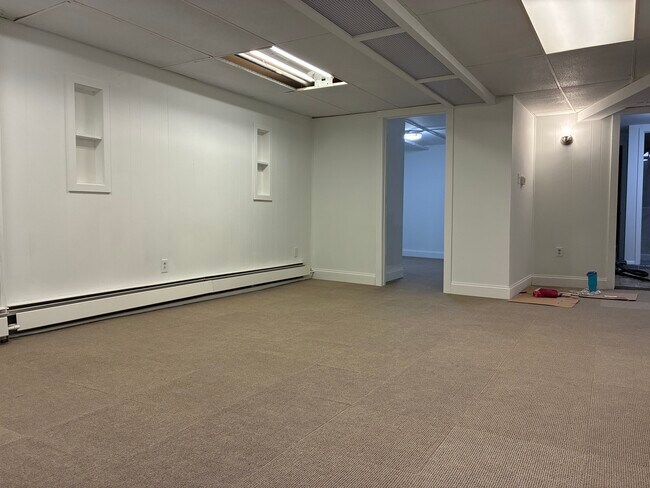Foto del edificio - 2433 W Dakin St