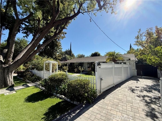 Building Photo - 22346 Burbank Blvd