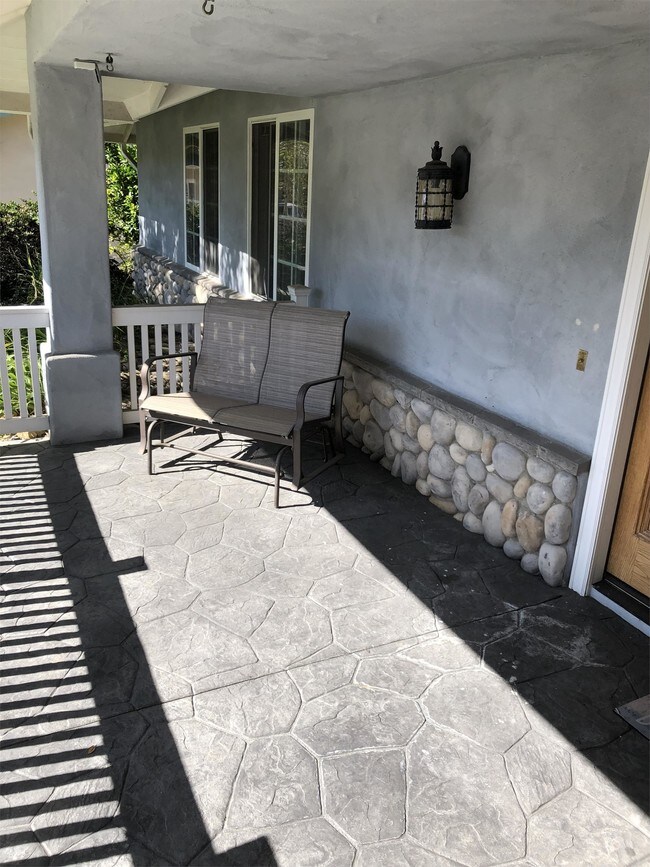 Building Photo - 4072 Club House Rd