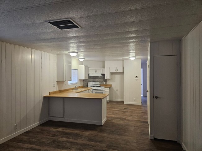 Foto del edificio - 2 Bedroom Mobile Home in Bullhead City
