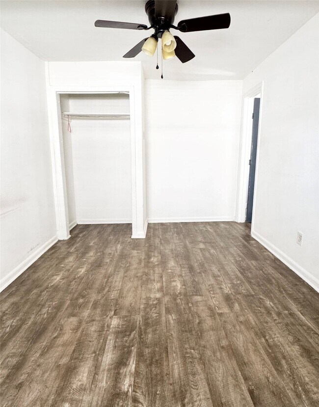 Foto del edificio - 910 N 67th St