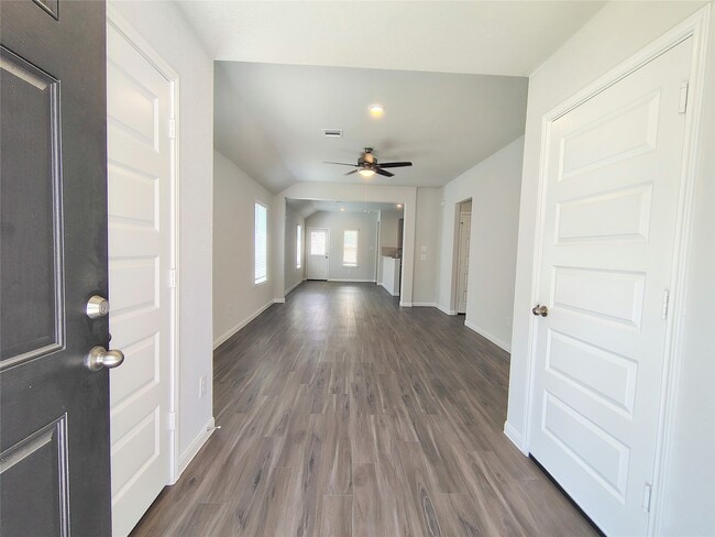 Building Photo - 13261 Musky Dr