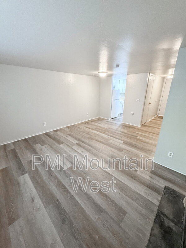 Building Photo - 528 S 1100 E