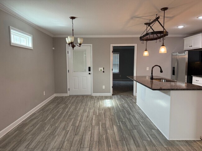 Building Photo - 157 Cody Dr