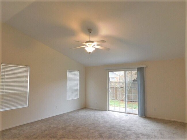 Foto del edificio - 3Bd/2Ba Single Story House - Available Soon!