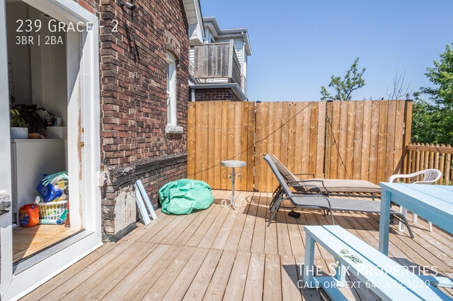 Building Photo - Little Italy Three Bedroom