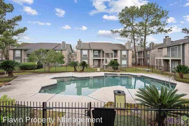 Building Photo - 2 br, 2 bath House - 5103 Nicholson Dr. Un...