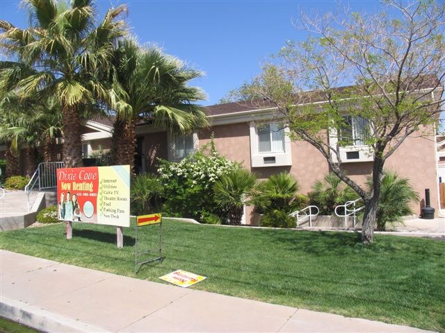 Building Photo - Dixie Cove