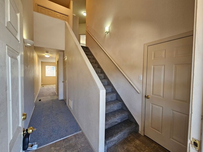 Foto del edificio - 3 Bed 4 bath Townhome in University Village!