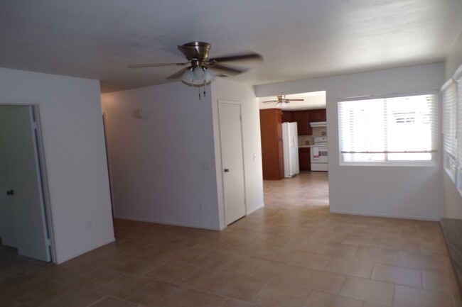 Foto del edificio - 2 BR 2 BA Condo in Loma Linda. Walk to the...