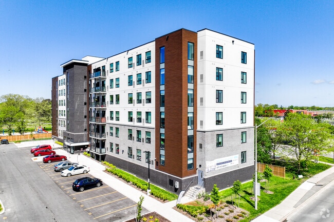 Building Photo - 699 Niagara Street LP