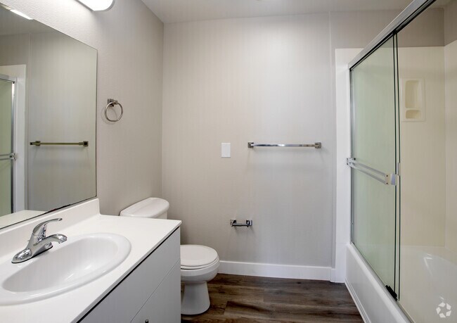 2HAB, 2,5BA - 1220SF - 33 South 3rd