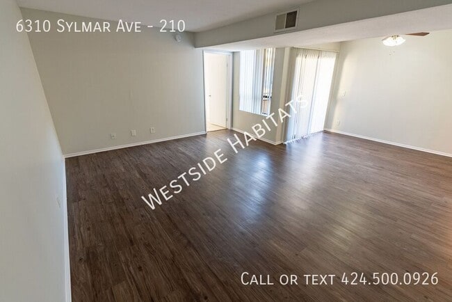 Building Photo - 6310 Sylmar Ave
