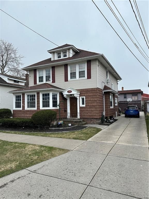 Primary Photo - 240 Grove St
