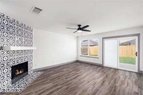 Foto del edificio - 1404 Swan Ridge Dr