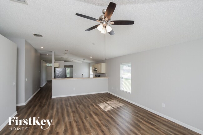 Foto del edificio - 701 Lavender St SE