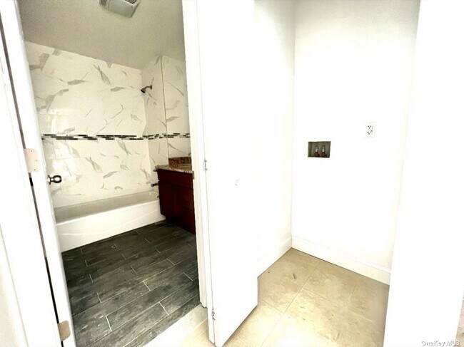 Foto del edificio - 3063 31st St