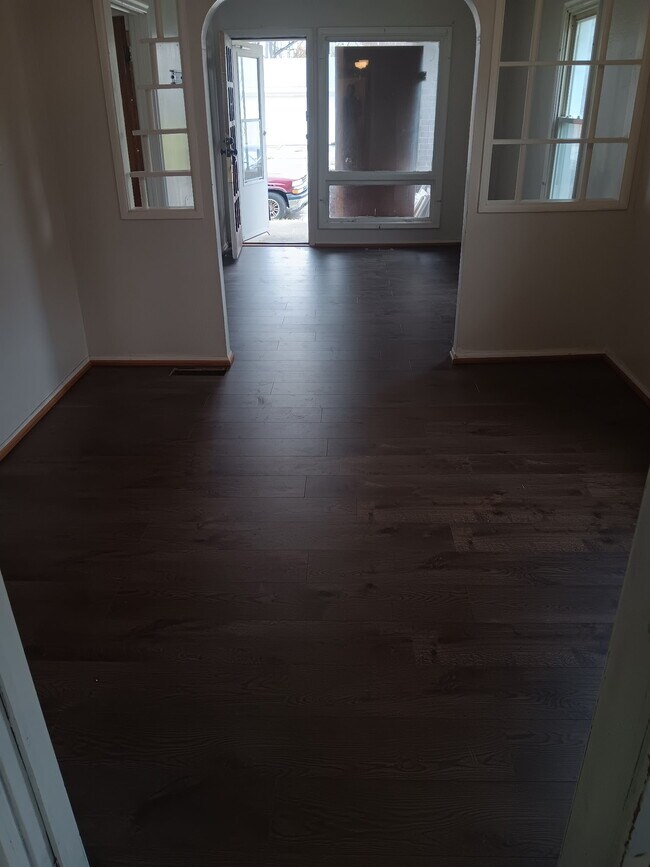 Foto del edificio - 3252 Isabelle St