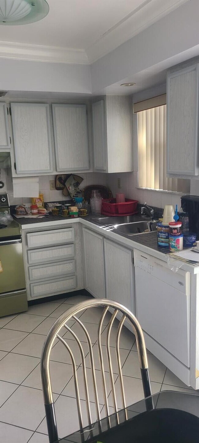 Foto del edificio - 320 SW 1st St