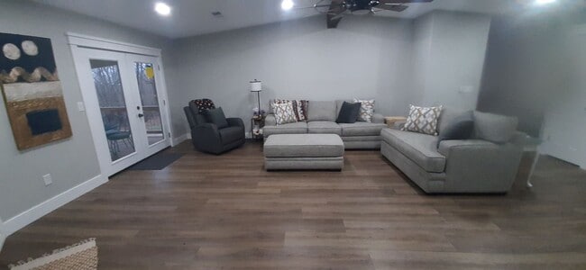 Building Photo - 136 Billy Goat Mountain Rd