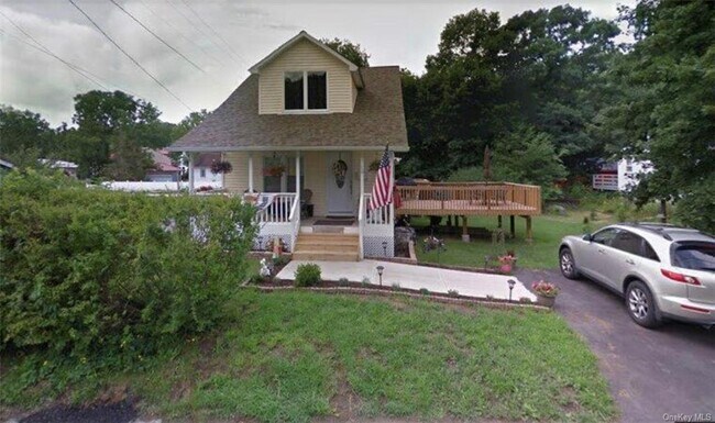 Building Photo - 18 Grove St