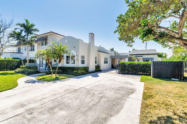 Foto del edificio - 222 Greenwood Dr