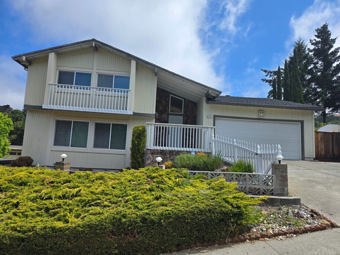 Primary Photo - Tri-level Single Family Home