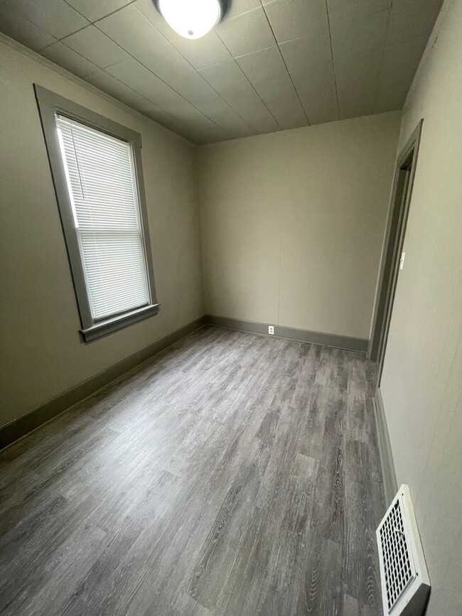 Foto del edificio - 2512 W Orchard St