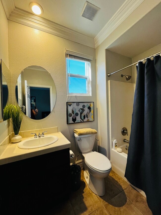 Foto del edificio - 877 Aspen Glen Rd