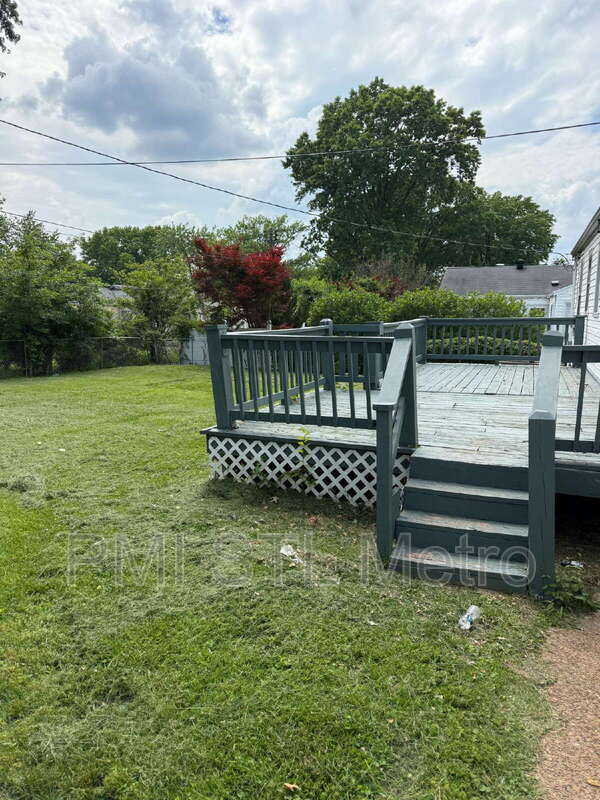 Foto del edificio - 1230 Roxton Dr