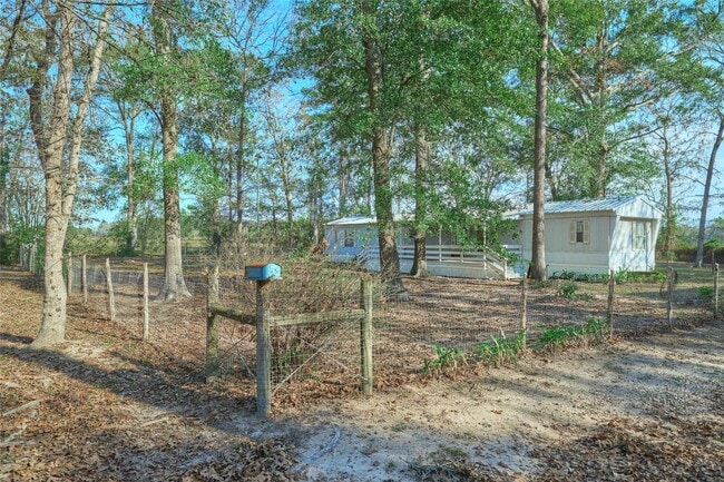 Foto del edificio - 17381 FM 1484 Rd