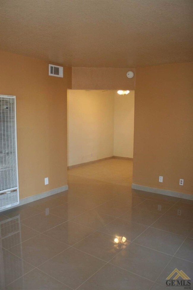 Foto del edificio - 7601 Walpole Ave