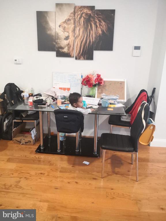 Building Photo - 617 N 11th St