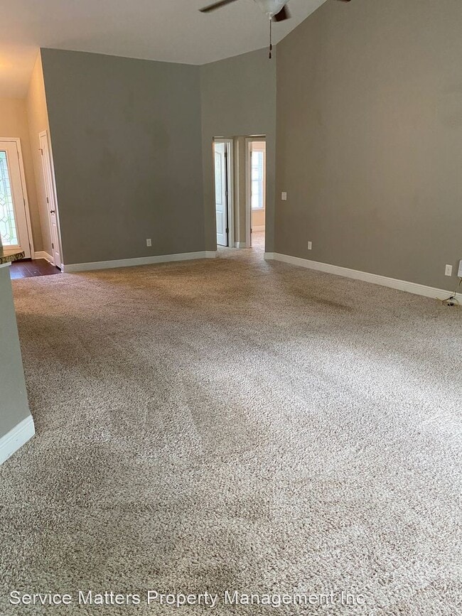 Building Photo - 4 br, 2 bath House - 6025 Autumn Pines Circle