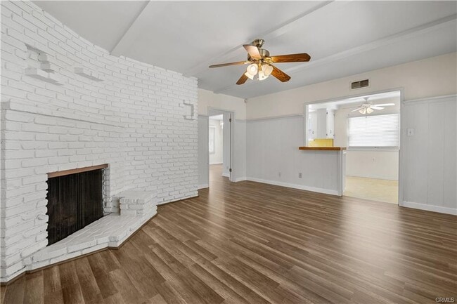 Foto del edificio - 16950 Knapp St