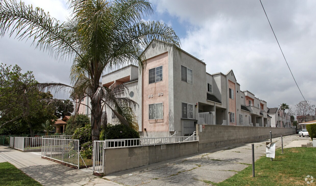Foto principal - 913-915 S 4th St