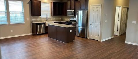 Foto del edificio - 303 Eagle Brook Ln