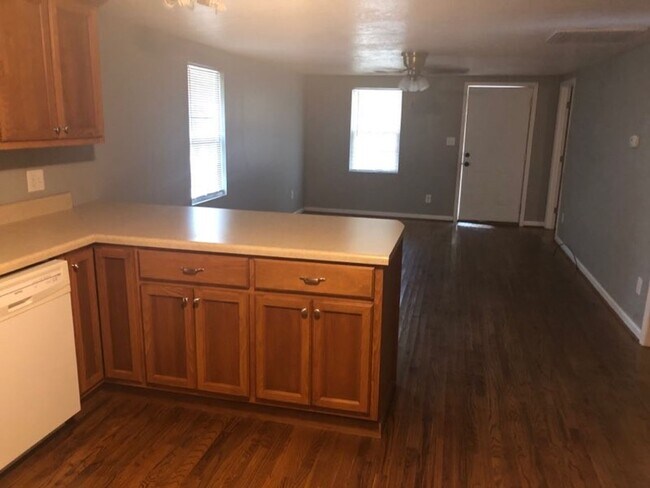 Foto del edificio - 807 Mountain St NW