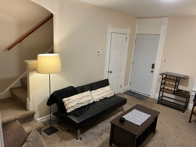 Building Photo - 502 E Mulberry St