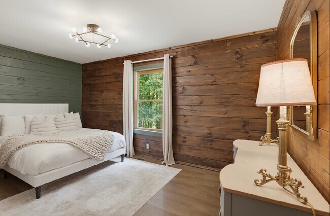 Foto del edificio - 1482 S Country Club Dr