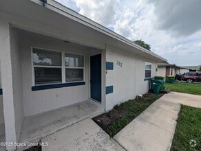 Building Photo - 322 Country Ln Dr