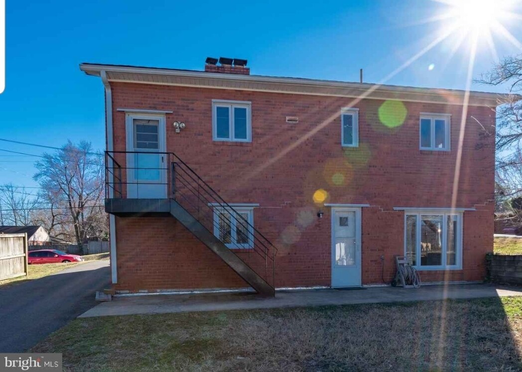 Foto principal - 3108 Collard St