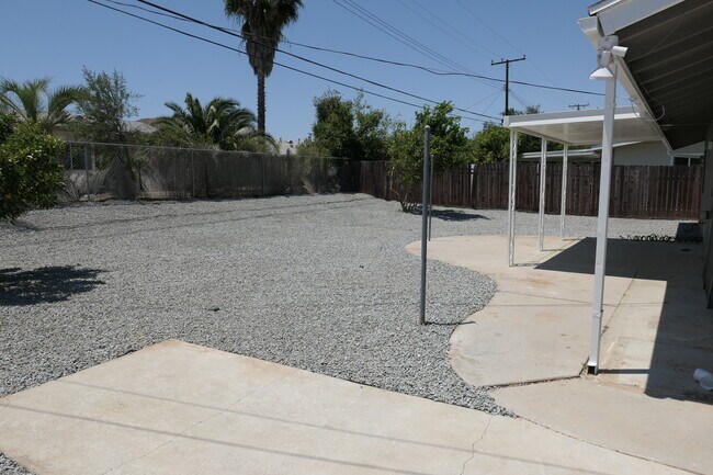 Foto del edificio - 28621 Murrieta Rd