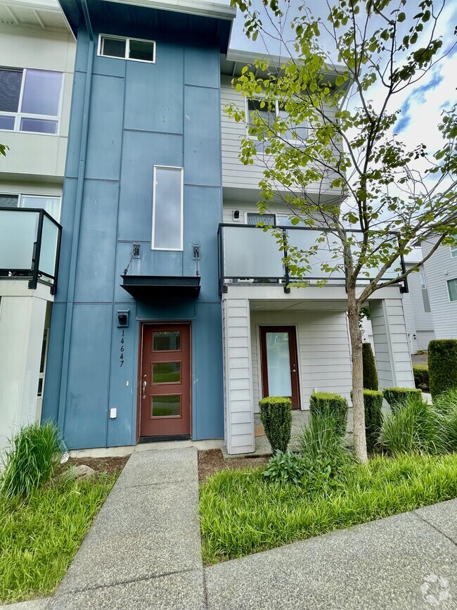 Building Photo - 14647 36th Ct NE
