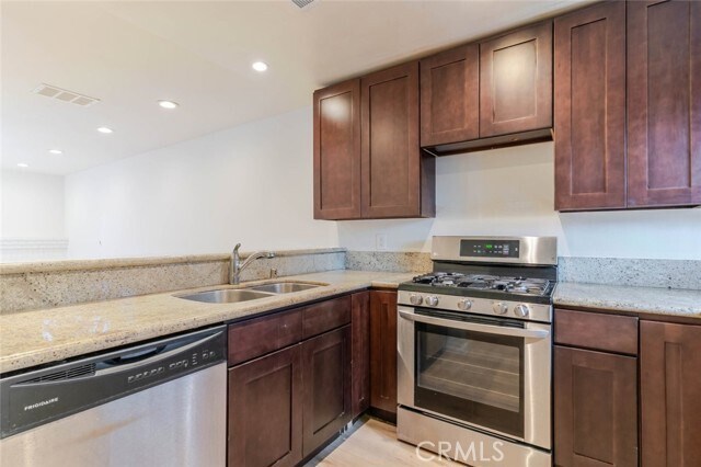 Foto del edificio - 15113 Saticoy St