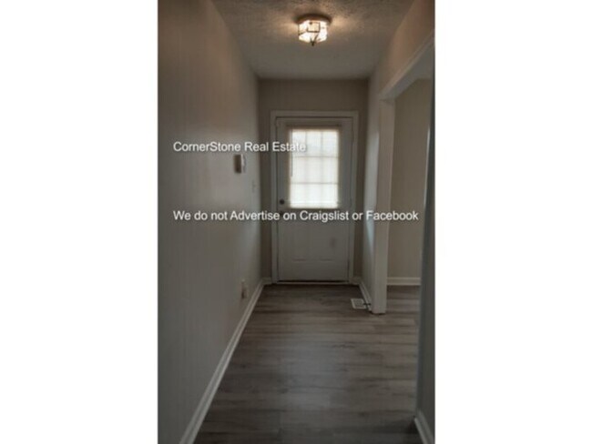 Building Photo - 6701 Pin Oak Ln